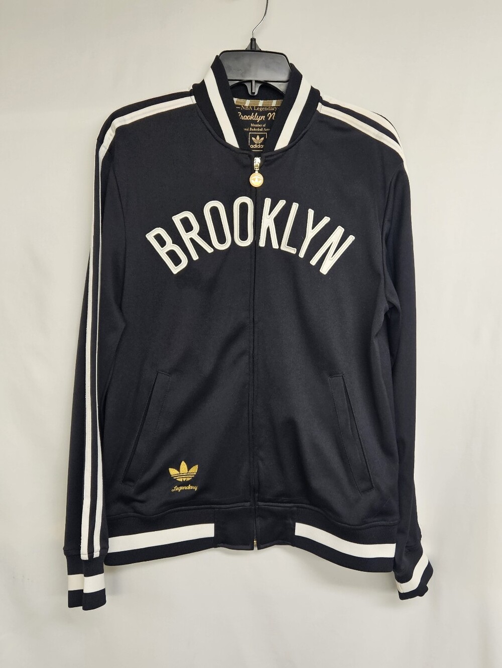 Adidas NBA Brooklyn Nets Legendary Jacket w/ 3 Stripes Classic Look Size Small